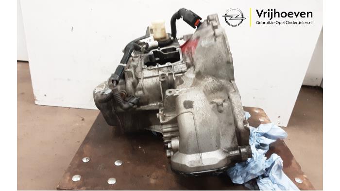 Växellåda från en Opel Corsa C (F08/68) 1.4 16V Twin Port 2004