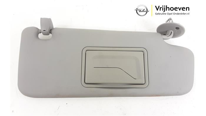 Solskydd från en Opel Karl 1.0 12V 2015