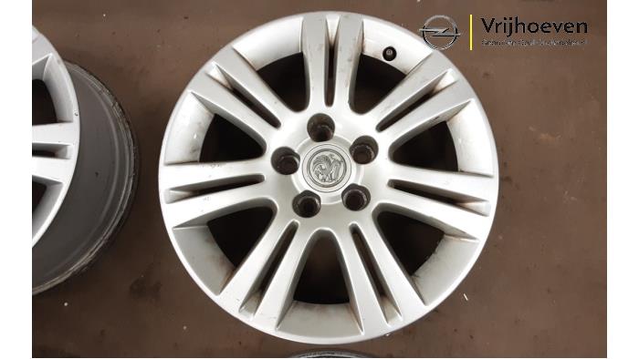 Velgen set van een Opel Astra H (L48) 1.8 16V 2005