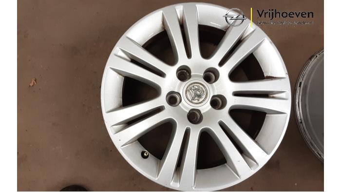 Velgen set van een Opel Astra H (L48) 1.8 16V 2005