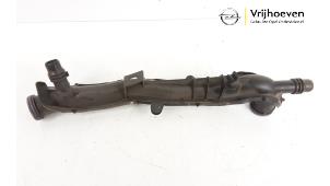 Begagnade Vattenrör Opel Crossland (X) 1.2 Turbo 12V Euro 6 Pris € 10,00 Marginaltabell erbjuds av Autodemontage Vrijhoeven B.V.