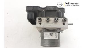 Gebruikte ABS Pomp Opel Combo Life 1.5 CDTI 100 Prijs € 250,00 Margeregeling aangeboden door Autodemontage Vrijhoeven B.V.