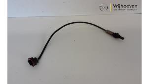 Gebruikte Lambda Sonde Opel Astra H Twin Top (L67) 1.8 16V Prijs € 20,00 Margeregeling aangeboden door Autodemontage Vrijhoeven B.V.