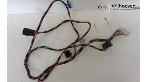 Usagé Faisceau de câbles Opel Meriva 1.6 16V Prix € 50,00 Règlement à la marge proposé par Autodemontage Vrijhoeven B.V.