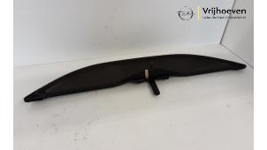 Gebruikte Windscherm Opel Tigra Twin Top 1.4 16V Prijs € 80,00 Margeregeling aangeboden door Autodemontage Vrijhoeven B.V.