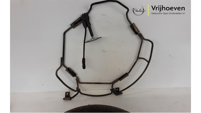 Reservewiel van een Opel Adam 1.4 16V 2018