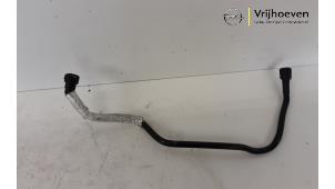 Gebruikte Carterventilatie Opel Astra K 1.0 Turbo 12V Prijs € 25,00 Margeregeling aangeboden door Autodemontage Vrijhoeven B.V.