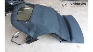 Gebruikte Softtop Cabriodak Opel Cascada 1.6 Turbo 16V Prijs € 1.000,00 Margeregeling aangeboden door Autodemontage Vrijhoeven B.V.