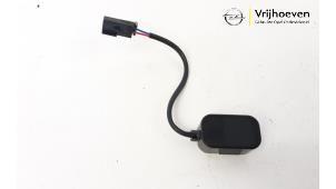 Gebruikte Microfoon Opel Cascada 1.6 Turbo 16V Prijs € 15,00 Margeregeling aangeboden door Autodemontage Vrijhoeven B.V.