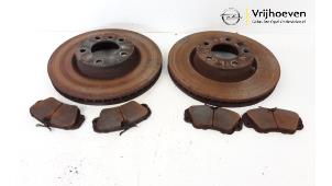 Używane Tarcza + klocek hamulcowy przód Opel Omega B (25/26/27) 2.2 16V Cena € 30,00 Procedura marży oferowane przez Autodemontage Vrijhoeven B.V.