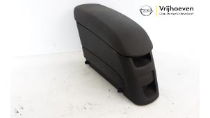 Begagnade Armstöd Opel Meriva 1.4 Turbo 16V Ecotec Pris € 50,00 Marginaltabell erbjuds av Autodemontage Vrijhoeven B.V.