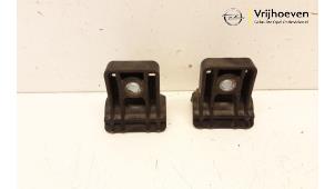 Begagnade Stöd (diverse) Opel Astra J Sports Tourer (PD8/PE8/PF8) 1.4 16V ecoFLEX Pris € 15,00 Marginaltabell erbjuds av Autodemontage Vrijhoeven B.V.