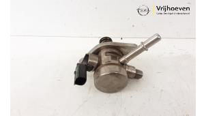 Usados Bomba de gasolina mecánica Opel Astra K Sports Tourer 1.2 Turbo 12V Precio € 175,00 Norma de margen ofrecido por Autodemontage Vrijhoeven B.V.
