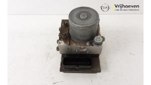 Begagnade ABS-pump Opel Corsa D 1.6i OPC 16V Turbo Pris € 150,00 Marginaltabell erbjuds av Autodemontage Vrijhoeven B.V.