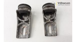 Gebruikte Steun (diversen) Opel Meriva 1.6 16V Prijs € 20,00 Margeregeling aangeboden door Autodemontage Vrijhoeven B.V.