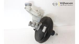 Gebruikte Rembekrachtiger Opel Agila (B) 1.2 16V Prijs € 50,00 Margeregeling aangeboden door Autodemontage Vrijhoeven B.V.