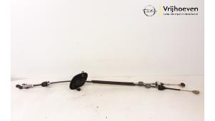 Gebruikte Schakelkabel Versnellingsbak Opel Astra K 1.4 Turbo 16V Prijs € 75,00 Margeregeling aangeboden door Autodemontage Vrijhoeven B.V.