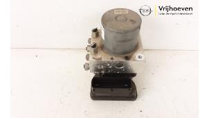 Gebruikte ABS Pomp Opel Mokka/Mokka X 1.4 Turbo 16V 4x2 Prijs € 175,00 Margeregeling aangeboden door Autodemontage Vrijhoeven B.V.