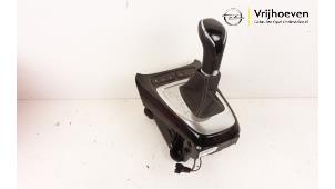 Begagnade Automatisk växelväljare Opel Crossland (X) 1.2 Turbo 12V Pris € 135,00 Marginaltabell erbjuds av Autodemontage Vrijhoeven B.V.
