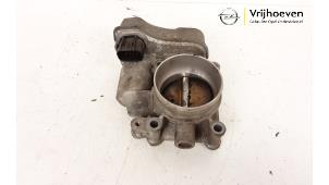 Gebruikte Gasklephuis Opel Vectra C Caravan 2.2 DIG 16V Prijs € 25,00 Margeregeling aangeboden door Autodemontage Vrijhoeven B.V.