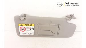 Gebruikte Zonneklep Opel Karl 1.0 12V Prijs € 20,00 Margeregeling aangeboden door Autodemontage Vrijhoeven B.V.