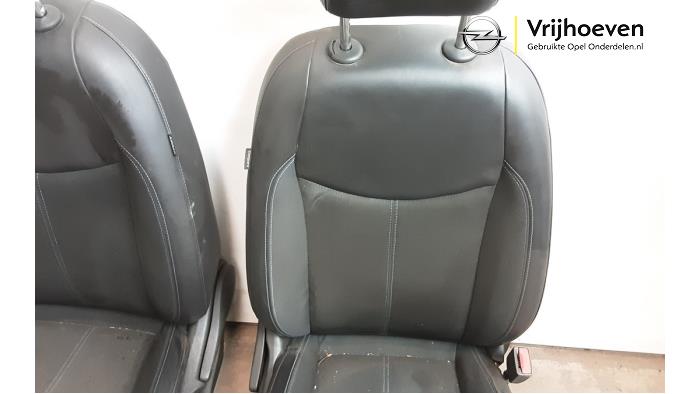 Bekleding Set (compleet) van een Opel Karl 1.0 12V 2017