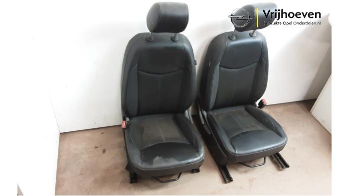 Bekleding Set (compleet) van een Opel Karl 1.0 12V 2017