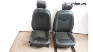Gebruikte Bekleding Set (compleet) Opel Karl 1.0 12V Prijs € 150,00 Margeregeling aangeboden door Autodemontage Vrijhoeven B.V.