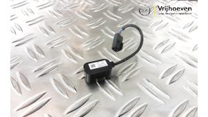 Gebruikte Microfoon Opel Mokka/Mokka X 1.6 CDTI 16V 4x2 Prijs € 15,00 Margeregeling aangeboden door Autodemontage Vrijhoeven B.V.