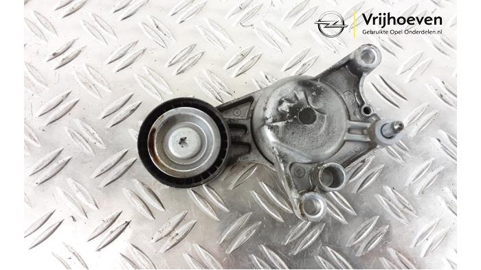 Spanner multiriem van een Vauxhall Crossland X/Crossland 1.6 CDTi 100 2017