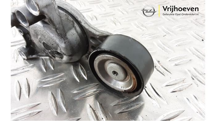 Spanner multiriem van een Vauxhall Crossland X/Crossland 1.6 CDTi 100 2017