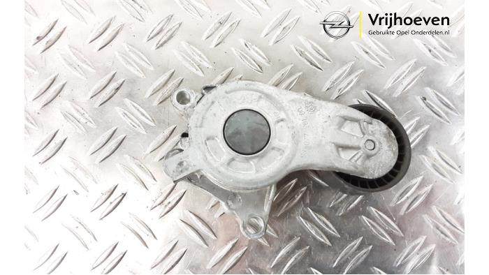 Spanner multiriem van een Vauxhall Crossland X/Crossland 1.6 CDTi 100 2017