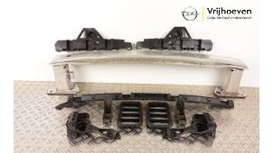 Gebruikte Bumperbalk achter Opel Crossland X/Crossland 1.6 CDTi 100 Prijs € 100,00 Margeregeling aangeboden door Autodemontage Vrijhoeven B.V.