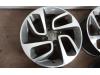 Velgen set van een Opel Crossland (X) 1.2 12V 2017