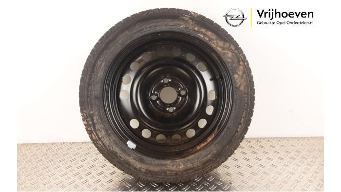 Reserveband van een Opel Tigra Twin Top 1.4 16V 2007