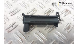 Begagnade Antenn, nyckelfri upplåsning Opel Insignia Sports Tourer 1.5 Turbo 16V 165 Pris € 20,00 Marginaltabell erbjuds av Autodemontage Vrijhoeven B.V.