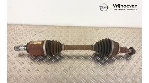 Begagnade Drivaxel, vänster fram Opel Insignia Sports Tourer 1.5 Turbo 16V 165 Pris € 100,00 Marginaltabell erbjuds av Autodemontage Vrijhoeven B.V.