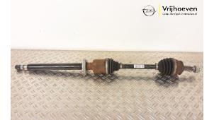 Gebruikte Aandrijfas rechts-voor Opel Mokka X 1.4 Turbo 16V Prijs € 100,00 Margeregeling aangeboden door Autodemontage Vrijhoeven B.V.