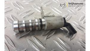 Używane Regulacja walka rozrzadu Opel Astra K 1.0 SIDI Turbo 12V Cena € 30,00 Procedura marży oferowane przez Autodemontage Vrijhoeven B.V.