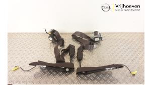 Begagnade Set med bältessträckare Opel Astra J (PC6/PD6/PE6/PF6) 1.4 Turbo 16V Pris € 200,00 Marginaltabell erbjuds av Autodemontage Vrijhoeven B.V.