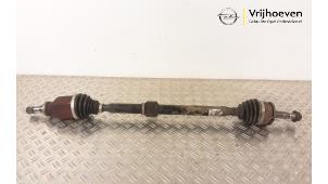 Begagnade Drivaxel, höger fram Opel Astra K 1.5 CDTi 122 12V Pris € 175,00 Marginaltabell erbjuds av Autodemontage Vrijhoeven B.V.