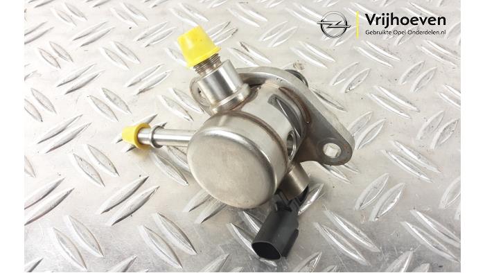 Brandstofpomp Mechanisch van een Opel Astra K Sports Tourer 1.2 Turbo 12V 2020