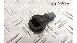 Gebruikte Sensor regen Opel Astra L (F3/FB/FM/FP) 1.2 Turbo 110 12V Prijs € 30,00 Inclusief btw aangeboden door Autodemontage Vrijhoeven B.V.