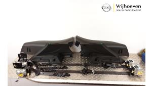 Begagnade Set med bältessträckare Opel Astra K 1.6 SIDI Eco Turbo 16V Pris € 450,00 Marginaltabell erbjuds av Autodemontage Vrijhoeven B.V.