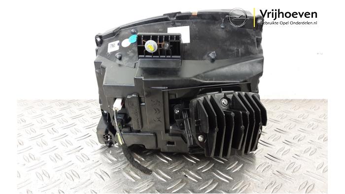 Head-up-display (HUD) från en Opel Astra L (F3/FB/FM/FP) 1.2 Turbo 130 12V 2023