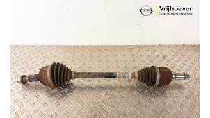 Gebruikte Aandrijfas links-voor Opel Grandland (X) 1.6 CDTi 120 Prijs € 150,00 Margeregeling aangeboden door Autodemontage Vrijhoeven B.V.