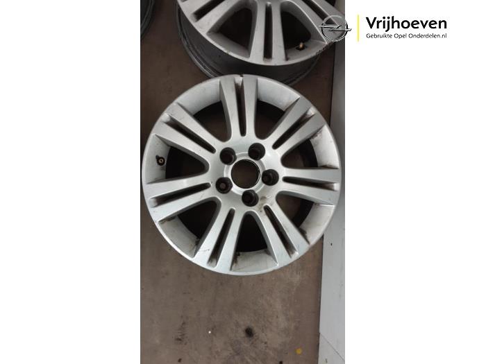 Felgen Set van een Opel Astra H SW (L35) 1.7 CDTi 16V 2008