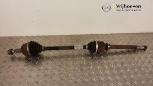 Gebruikte Steekas rechts-voor Opel Grandland (X) 1.2 Turbo 12V Prijs € 150,00 Margeregeling aangeboden door Autodemontage Vrijhoeven B.V.