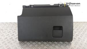 Begagnade Handskfack Opel Zafira (M75) 1.8 16V Ecotec Pris € 75,00 Marginaltabell erbjuds av Autodemontage Vrijhoeven B.V.