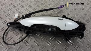 Gebruikte Deurgreep 4Deurs rechts-voor Opel Insignia Sports Tourer 2.0 GSi Turbo 16V 4x4 Prijs € 125,00 Margeregeling aangeboden door Autodemontage Vrijhoeven B.V.